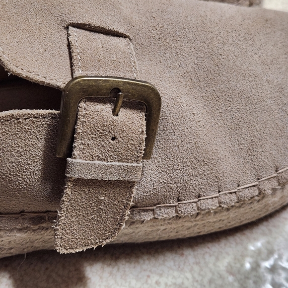 Haute Hippie Aria Suede Mule Clogs Tan Beige Buckle Slip-On 9M NWOT - Picture 6 of 11